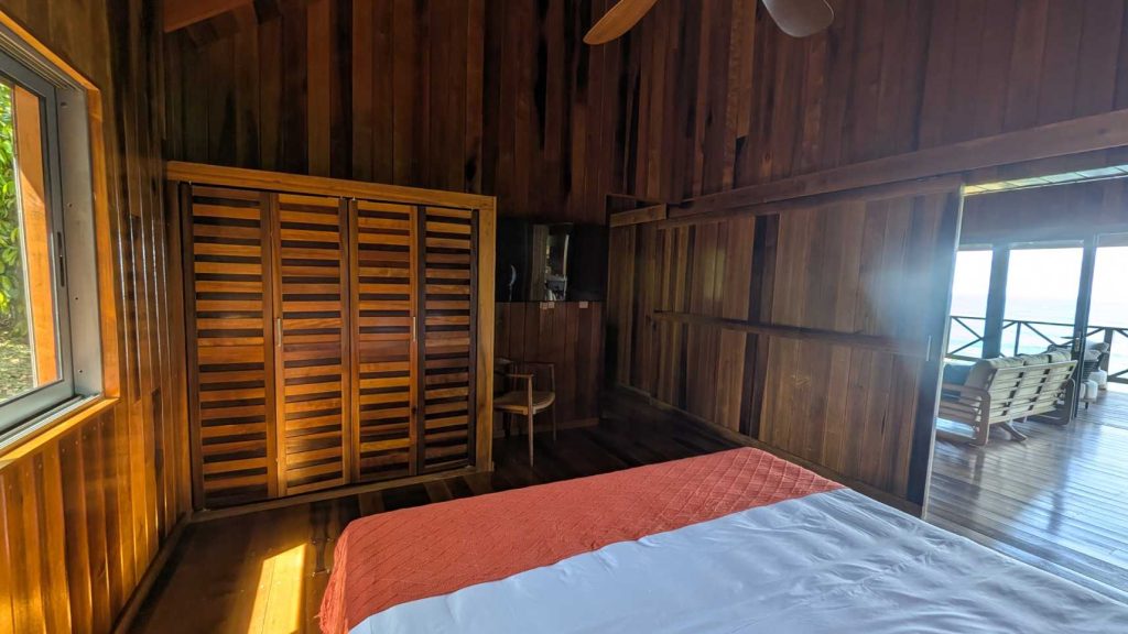 PXL_20251026_160101762.NIGHT